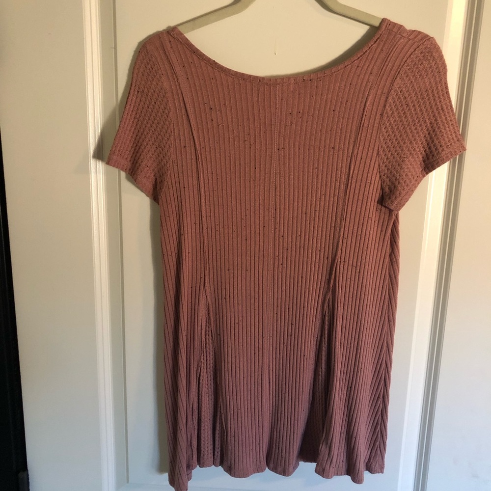 Dusty Rose Tee - Picture 4 of 4
